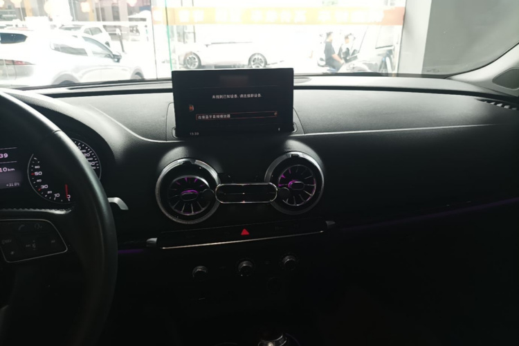 Audi A3 2019 car image #10
