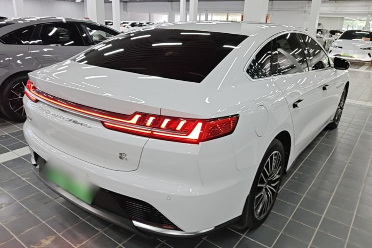 BYD Han 2022 #5 BYD Han 2022 car image #5