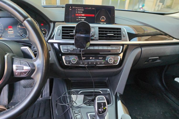BMW 3 Series 2018 car image #15