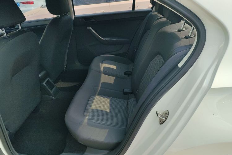 Volkswagen Santana 2019 car image #17