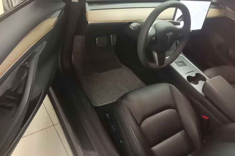 Tesla Model 3 2021 #16 Tesla Model 3 2021 car image #16
