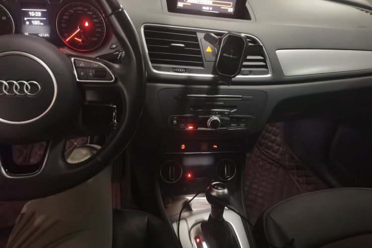 Audi Q3 2017 #17 Audi Q3 2017 car image #17