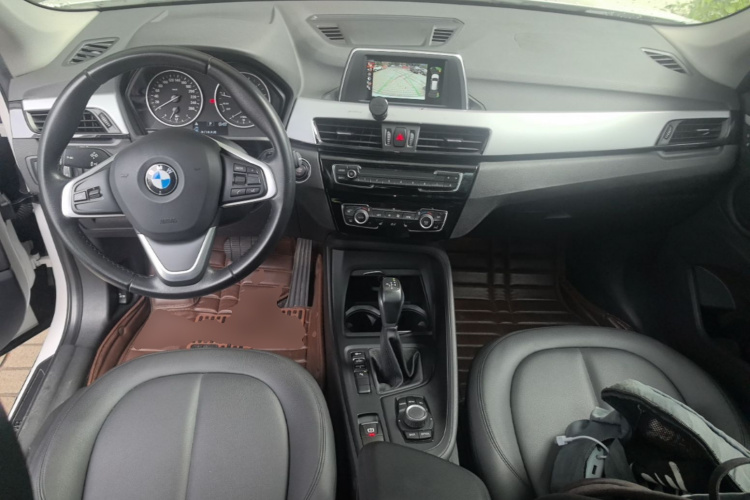 BMW X1 2017 #10 BMW X1 2017 car image #10