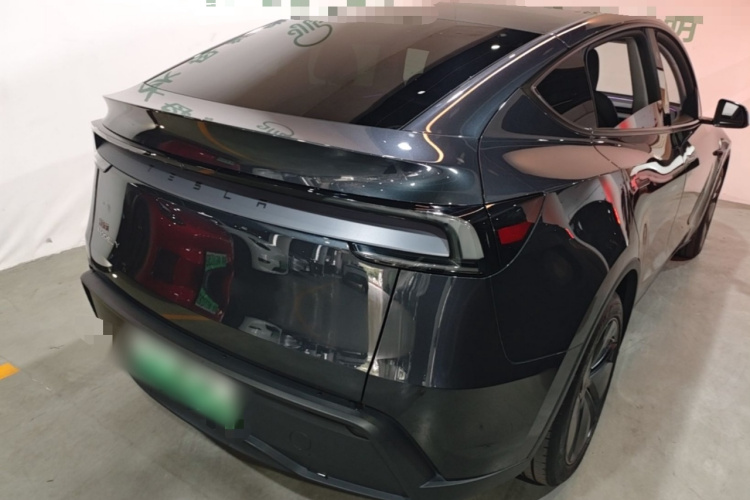 Tesla Model Y 2025 #7 Tesla Model Y 2025 immagine di auto #7