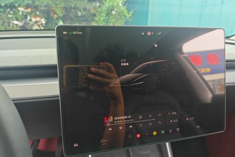 Tesla Model Y 2025 #12 Tesla Model Y 2025 immagine di auto #12