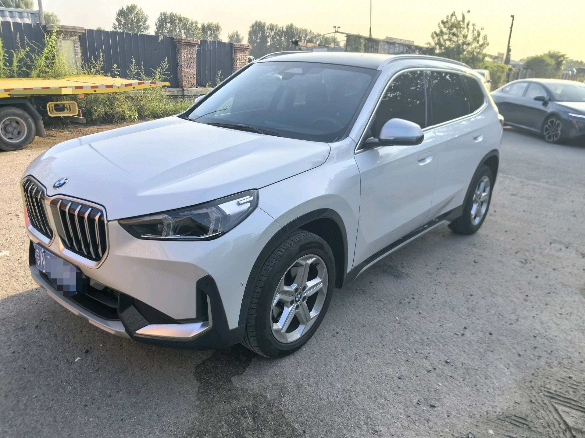 BMW X1 2023 BMW X1 2023 car image