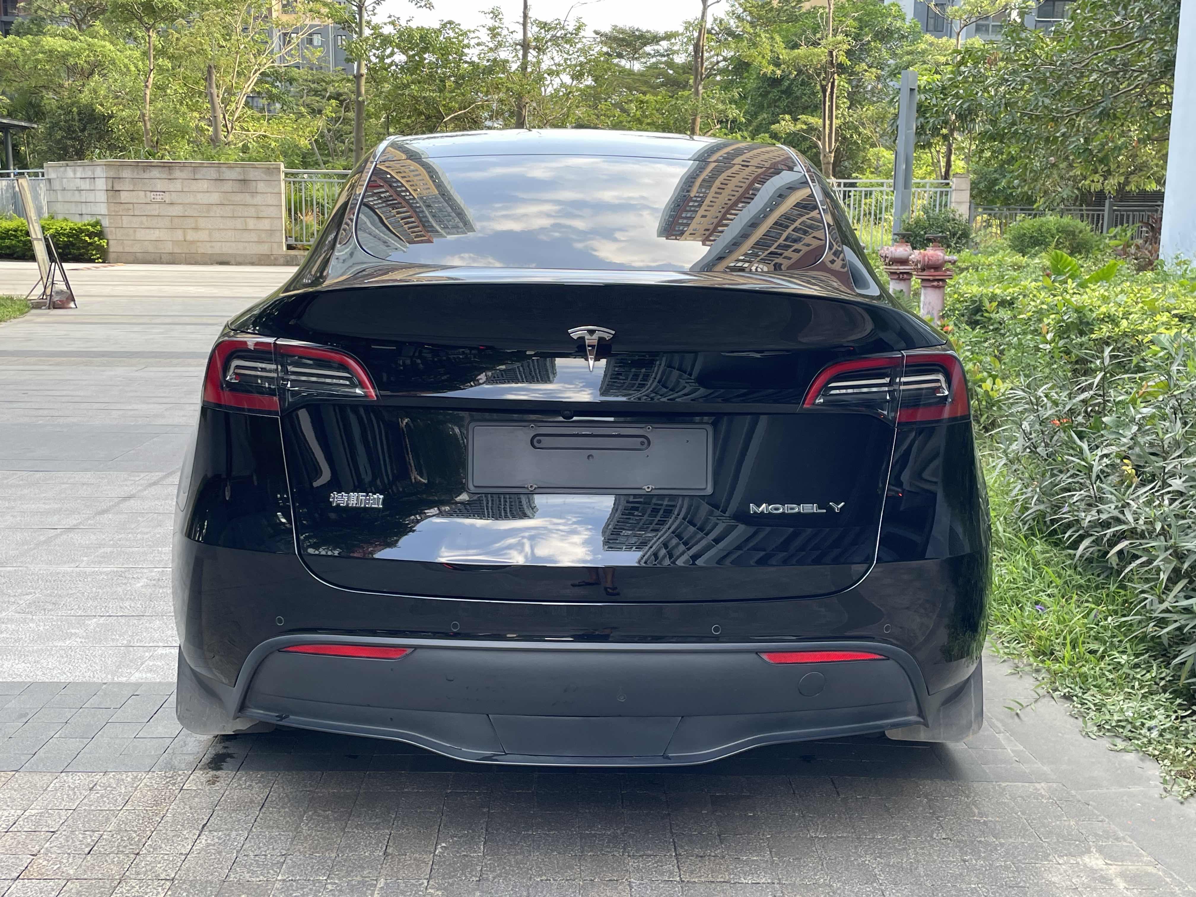 Tesla Model Y 2021 #8 Tesla Model Y 2021 car image #8
