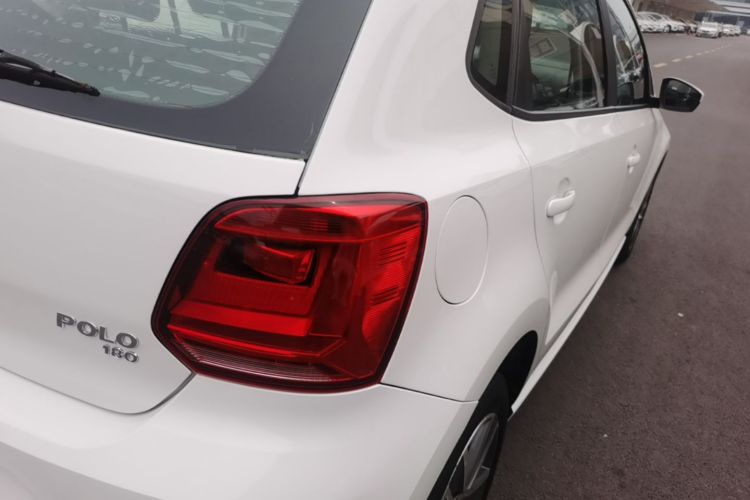 Volkswagen Polo 2018 car image #8
