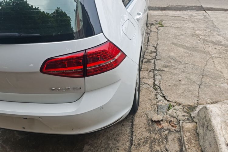 Volkswagen Golf 2016 car image #8