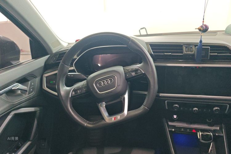 Audi Q3 2021 immagine di auto #12