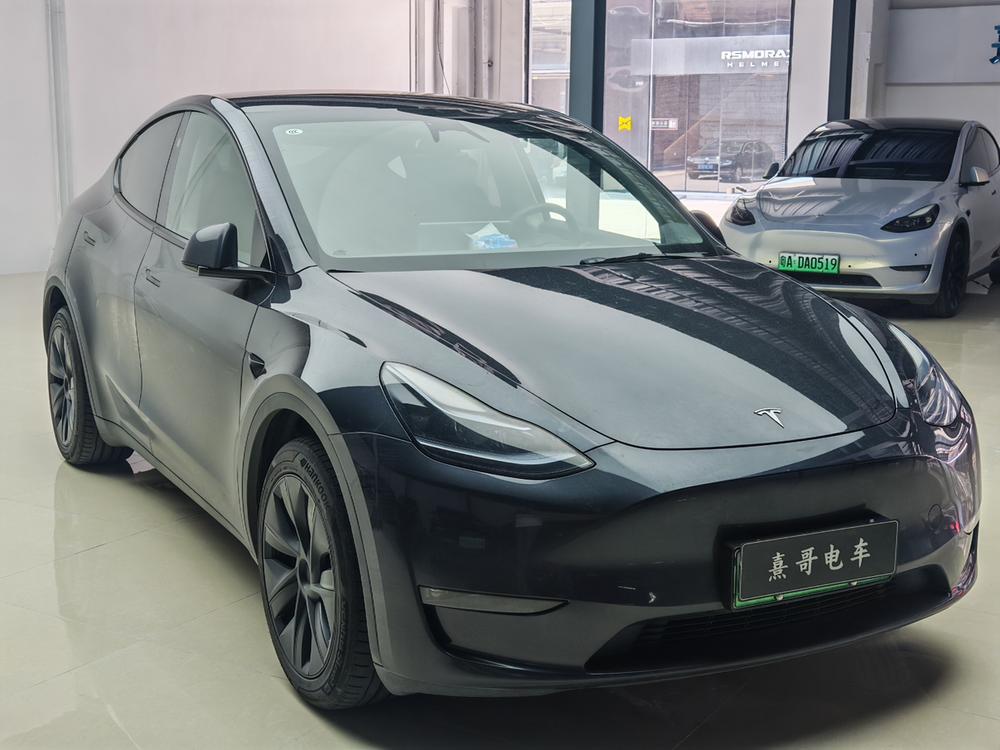 Tesla Model Y 2024 car image #3