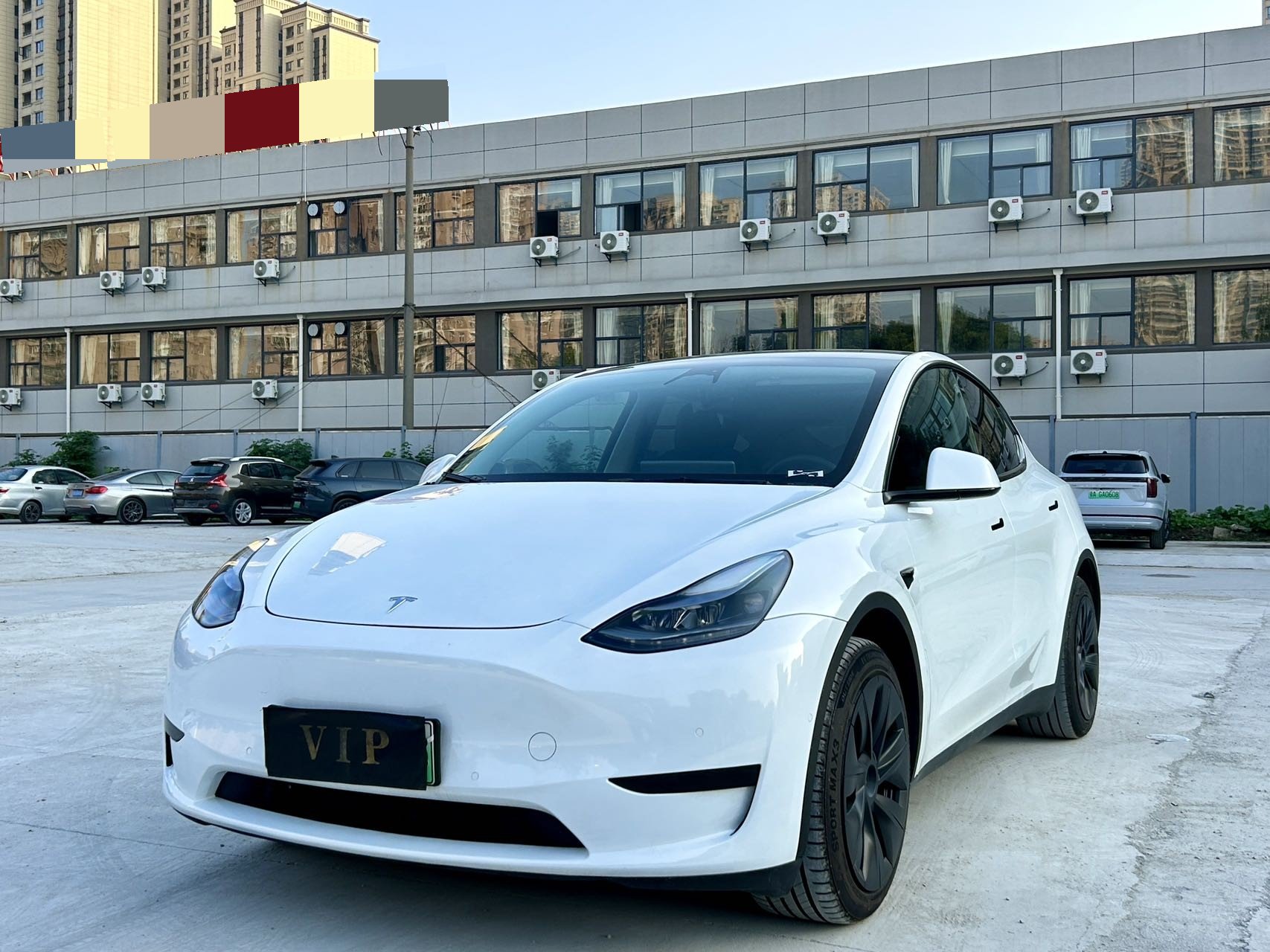 Tesla Model Y 2024 car image 