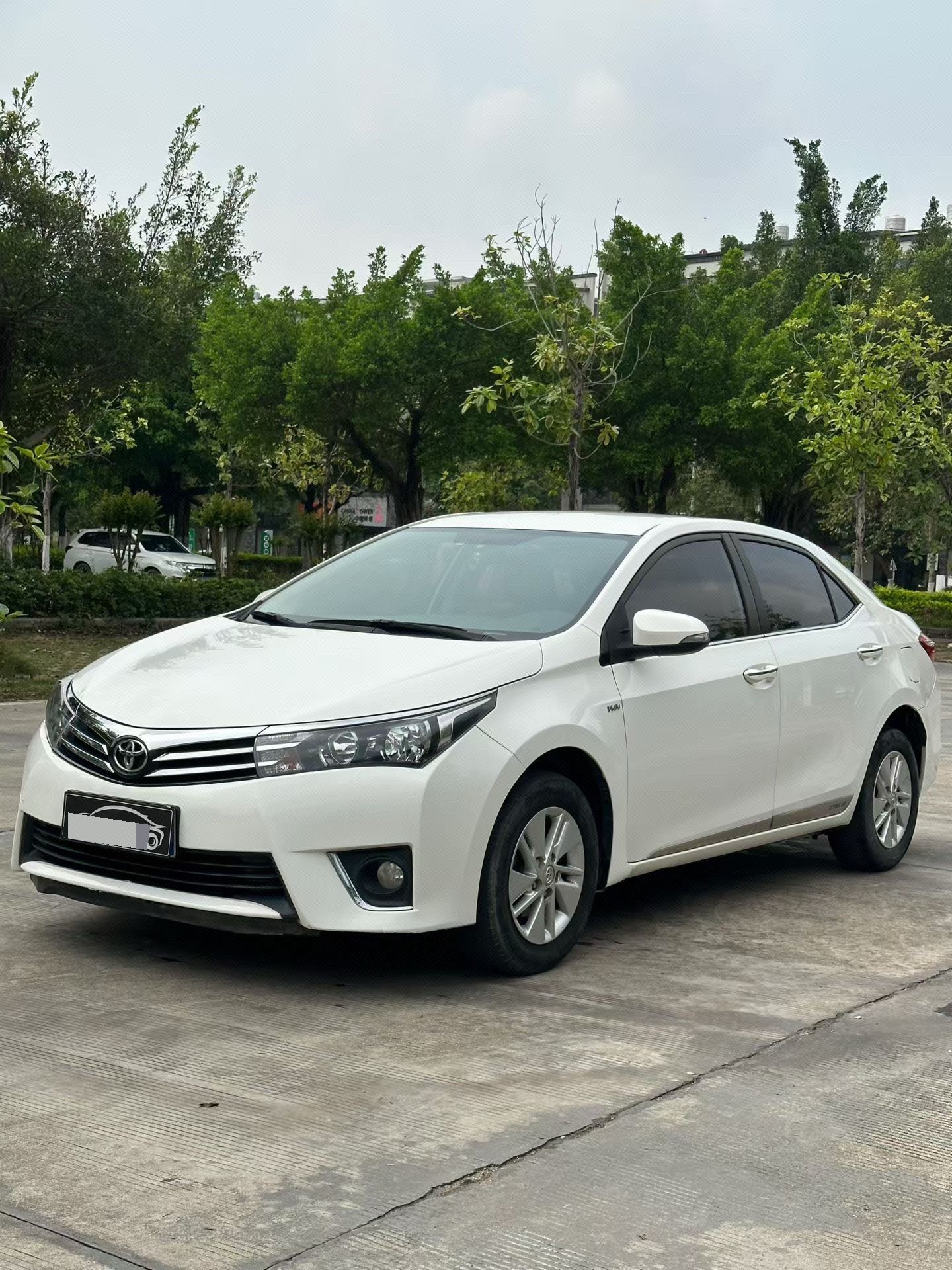 Toyota Corolla 2015 Toyota Corolla 2015 car image