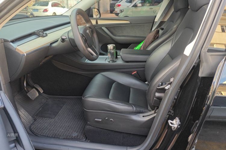 Tesla Model Y 2023 #17 Tesla Model Y 2023 car image #17