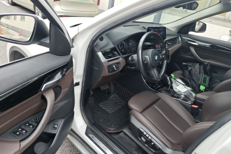 BMW X1 2020 car image #16