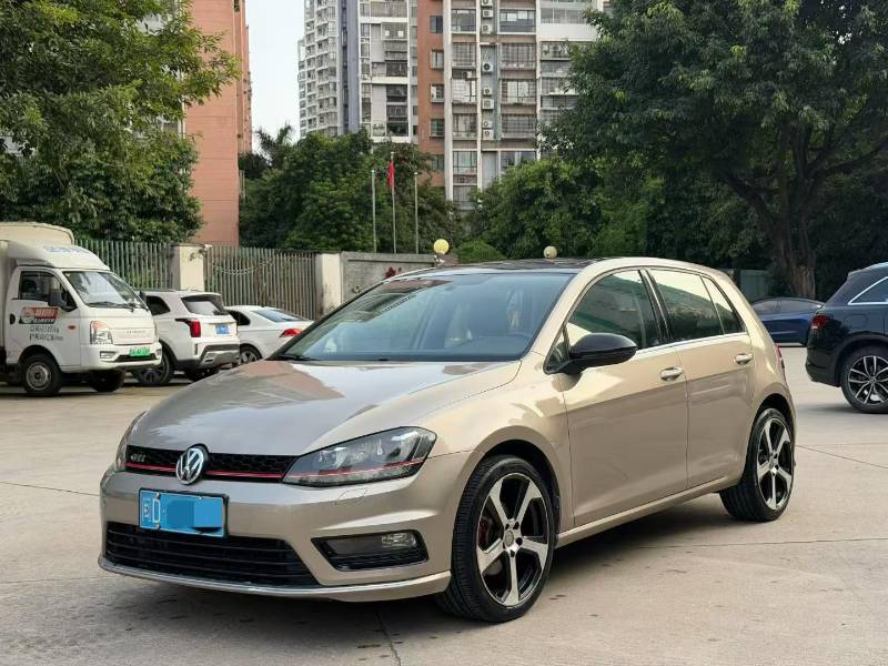 Volkswagen Golf 2015 car image #3