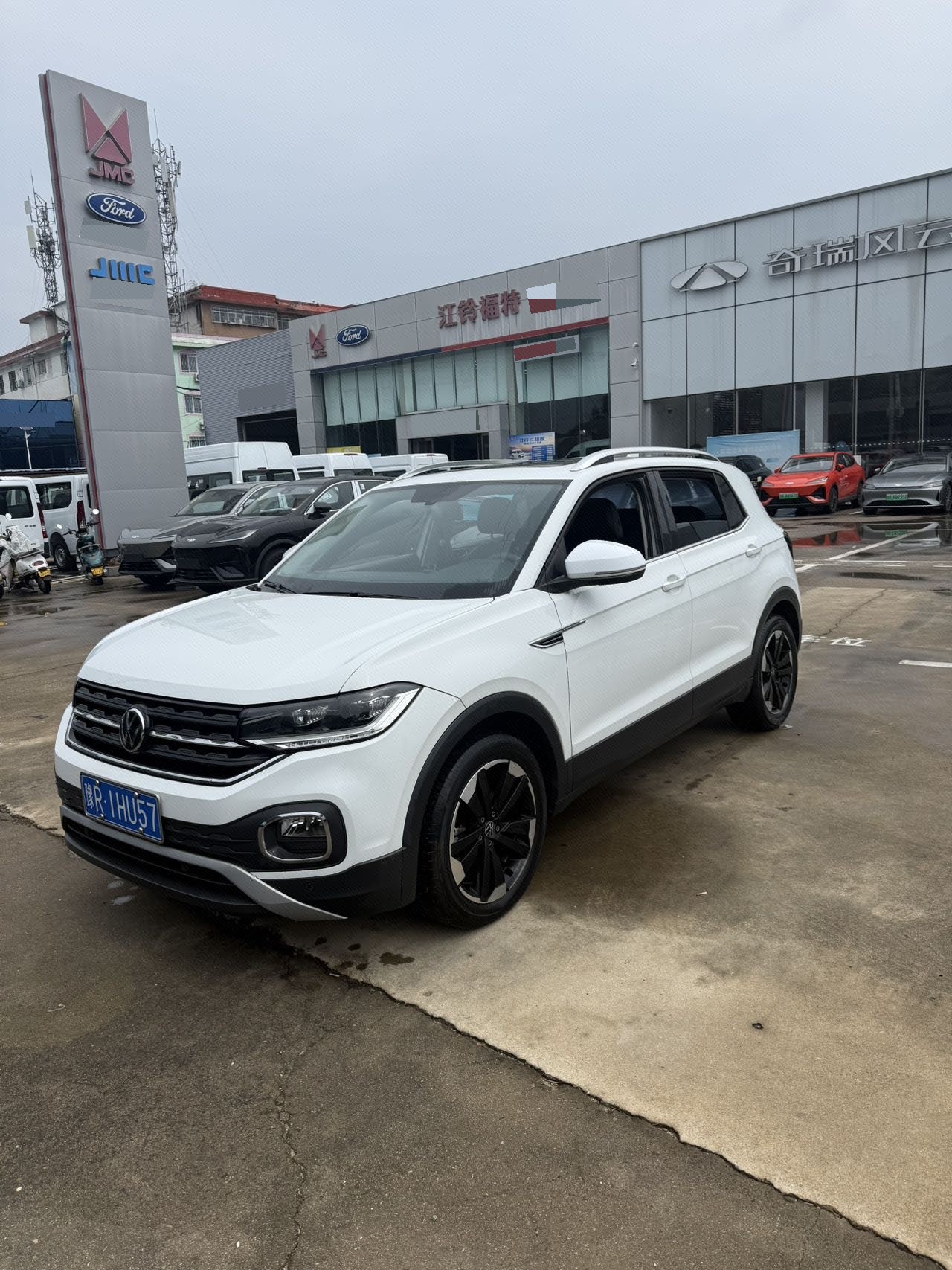 Volkswagen Tacqua 2023 Volkswagen Tacqua 2023 car image