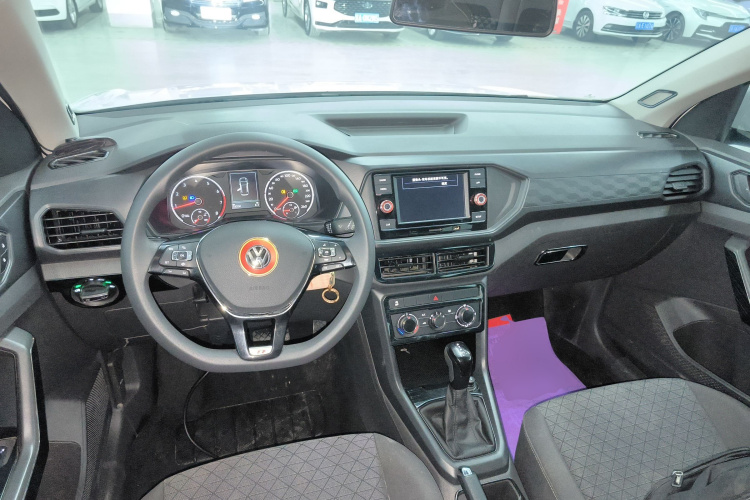 Volkswagen T-Cross 2020 immagine di auto #10