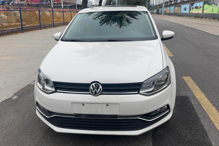 Volkswagen Polo 2017 car image #3