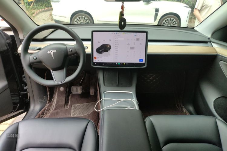 Tesla Model Y 2023 #11 Tesla Model Y 2023 car image #11