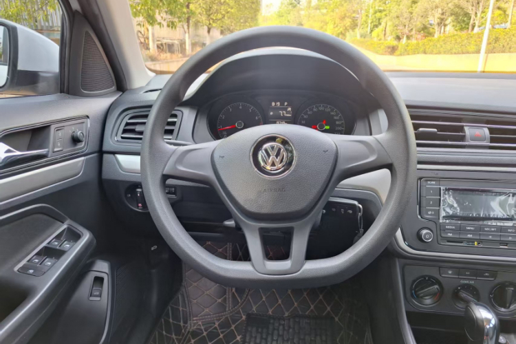 Volkswagen Lavida 2020 car image #11
