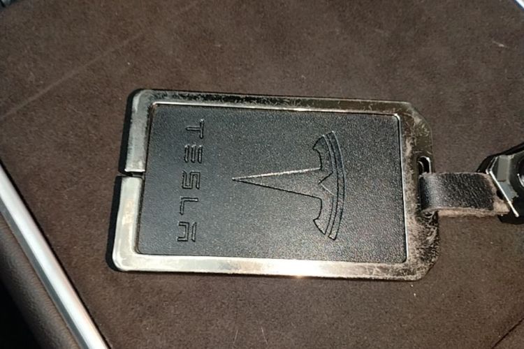 Tesla Model 3 2020 car image #9
