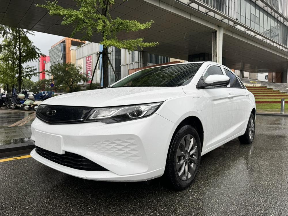 GEELY Emgrand New Energy 2022 car image 