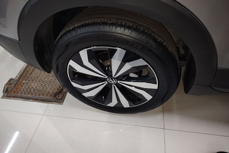 Volkswagen Tharu 2025 car image #10
