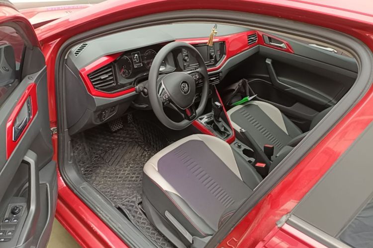 Volkswagen Polo 2020 car image #16