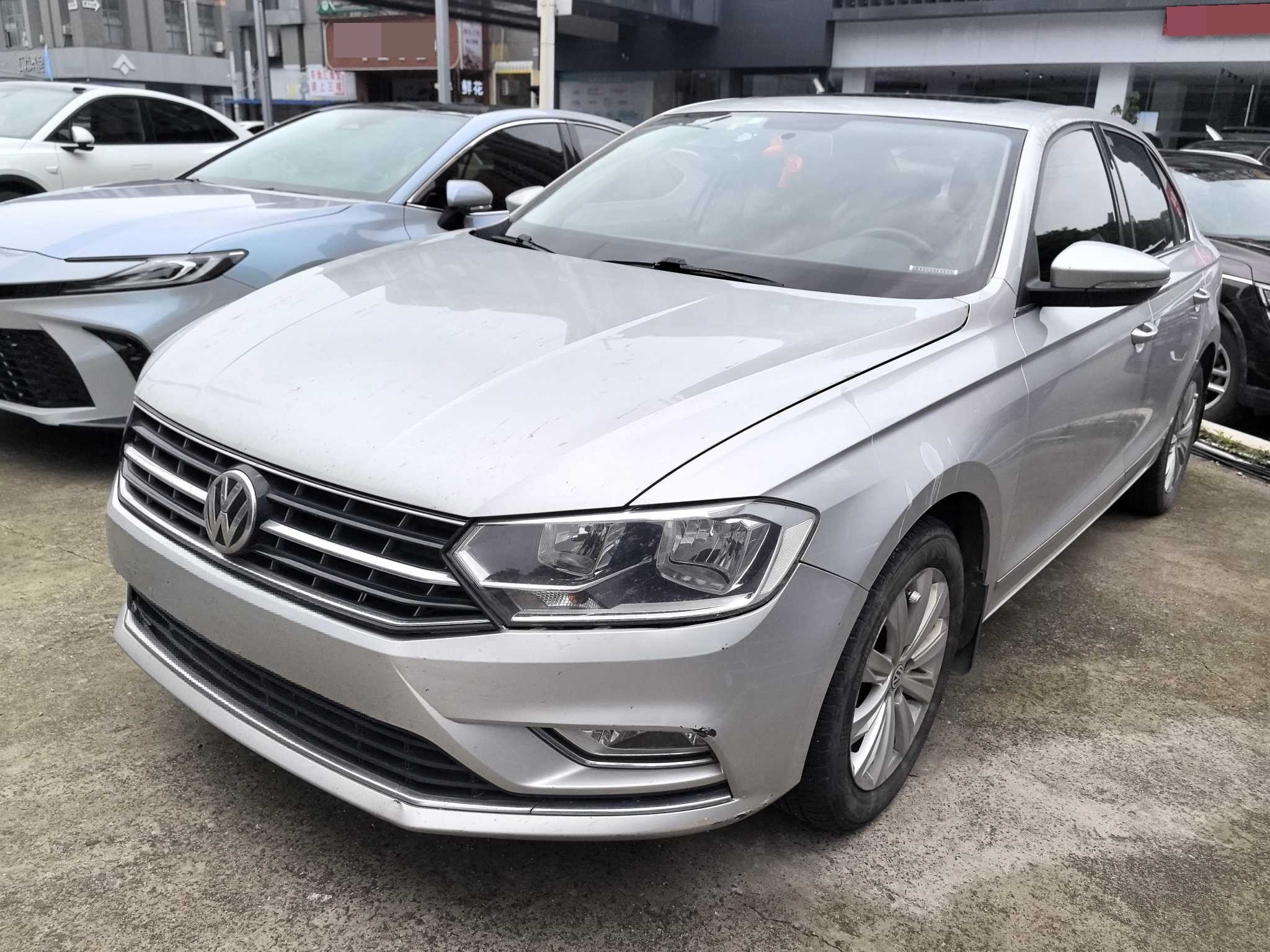 Volkswagen Bora 2016 car image 