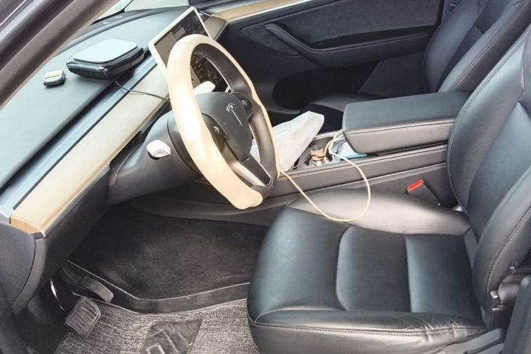 Tesla Model Y 2021 #15 Tesla Model Y 2021 car image #15