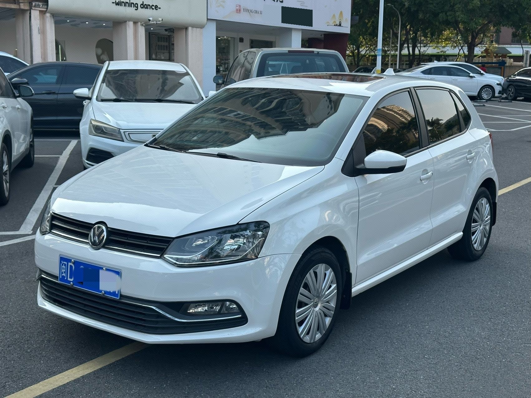 Volkswagen Polo 2017 car image 