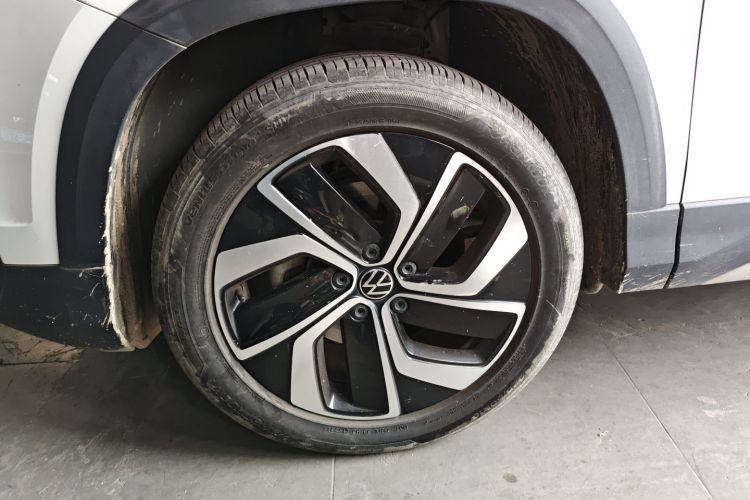 Volkswagen Tharu 2023 car image #9