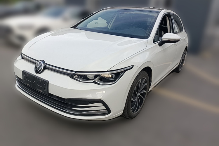 Volkswagen Golf 2021 car image #2