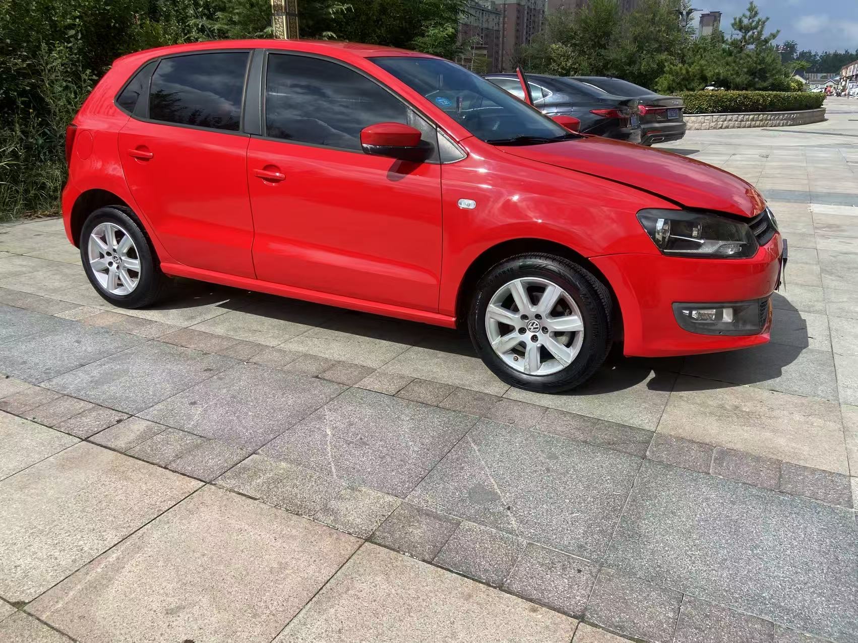 Volkswagen Polo 2014 car image #4
