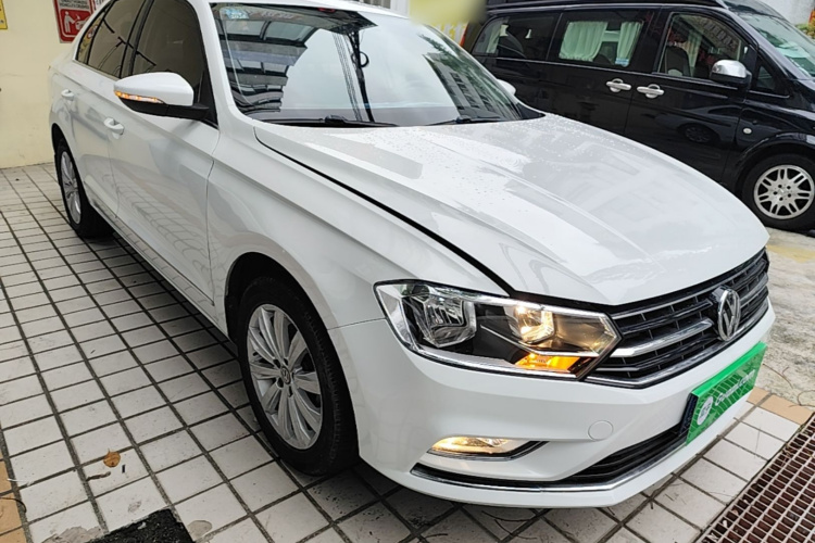 Volkswagen Bora 2017 car image #6