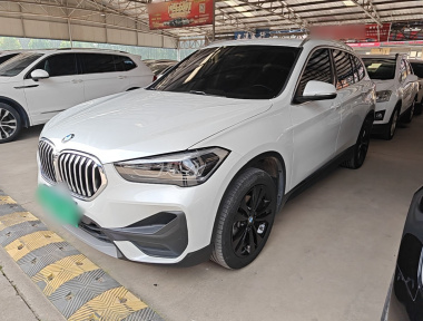 BMW X1 2020 BMW X1 2020 car image