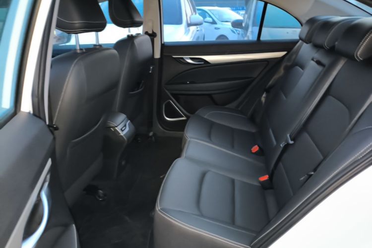 GEELY Emgrand 2020 #17 GEELY Emgrand 2020 car image #17
