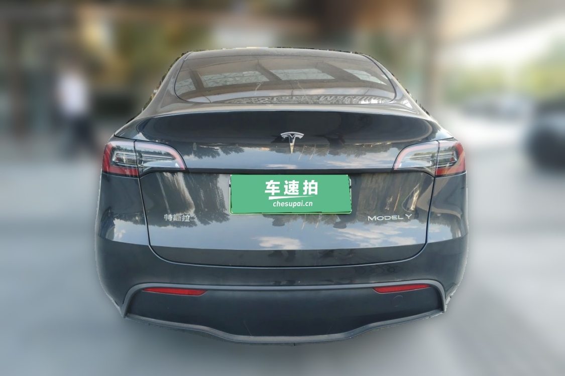Tesla Model Y 2024 immagine di auto #6