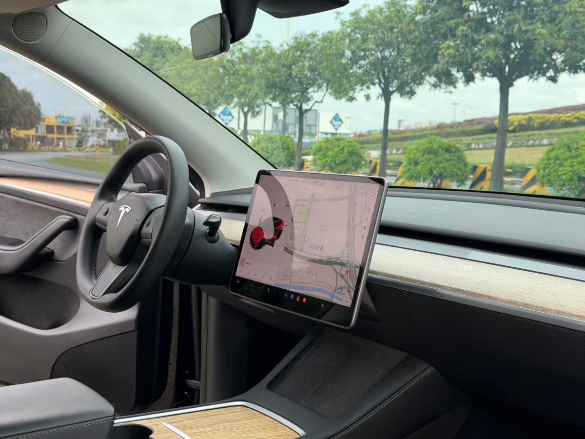 Tesla Model Y 2022 #6 Tesla Model Y 2022 car image #6