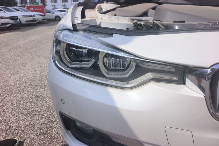 BMW 3 Series 2018 #8 BMW 3 Series 2018 immagine di auto #8
