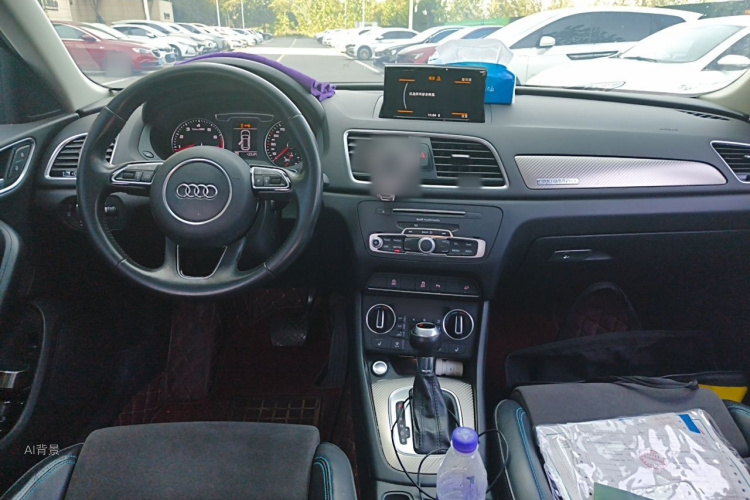 Audi Q3 2017 car image #11