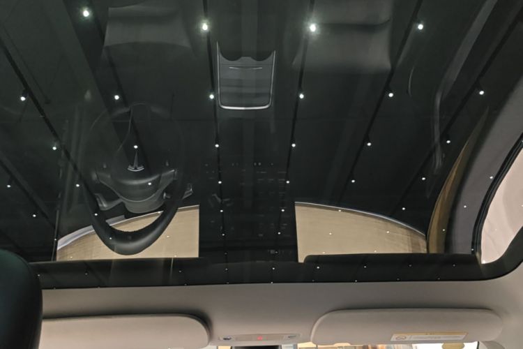 Tesla Model Y 2022 #18 Tesla Model Y 2022 car image #18