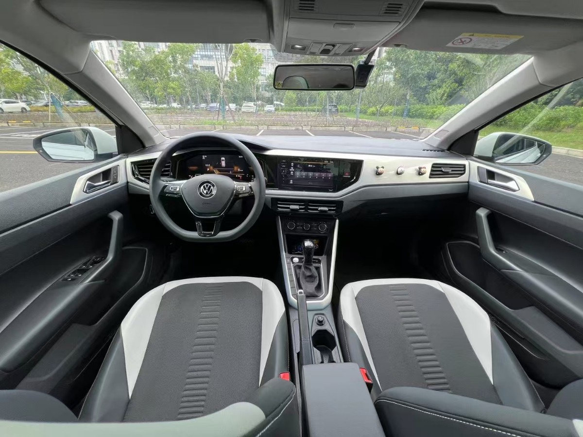 Volkswagen Polo 2023 car image #4