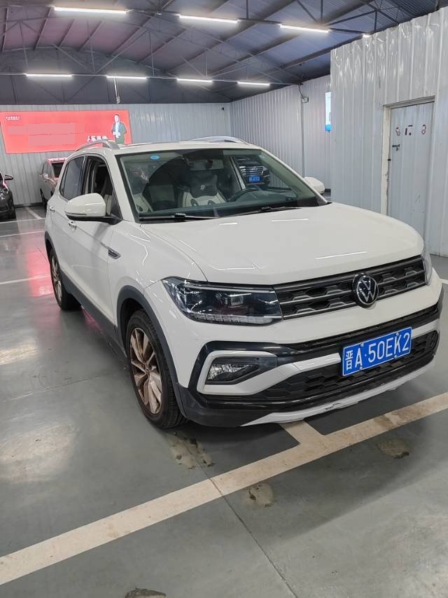 Volkswagen T-Cross 2021 изображение автомобиля #2