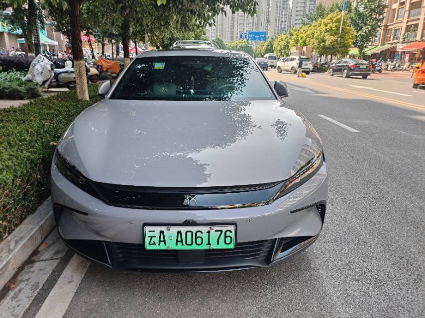 BYD Han 2025 car image #2
