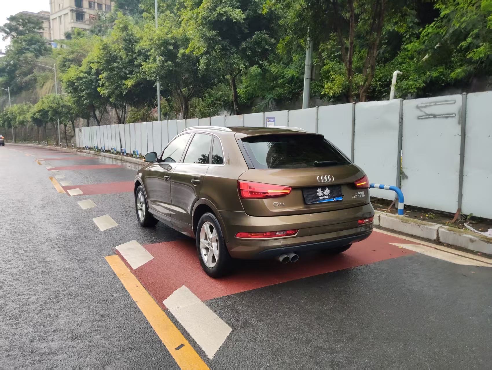 Audi Q3 2018 car image #7