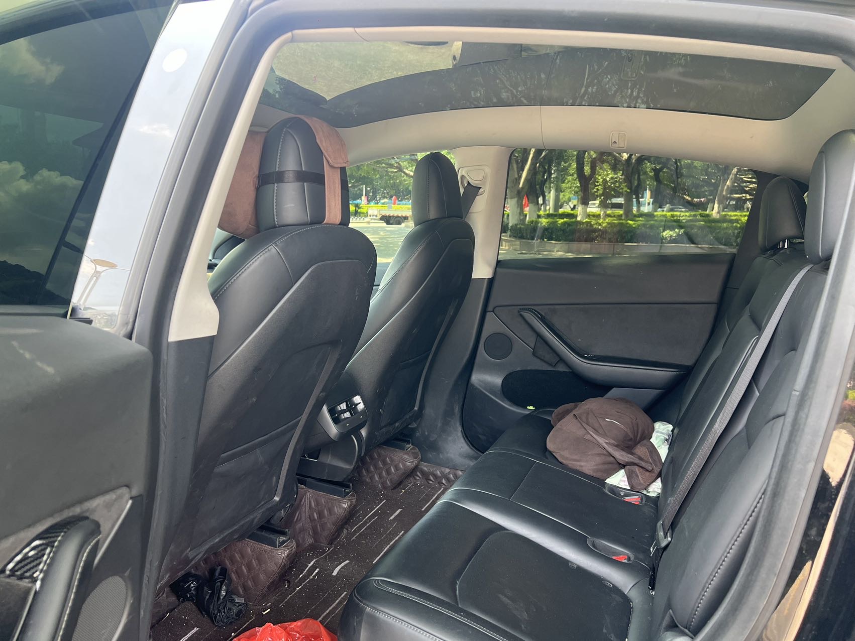 Tesla Model Y 2022 car image #7