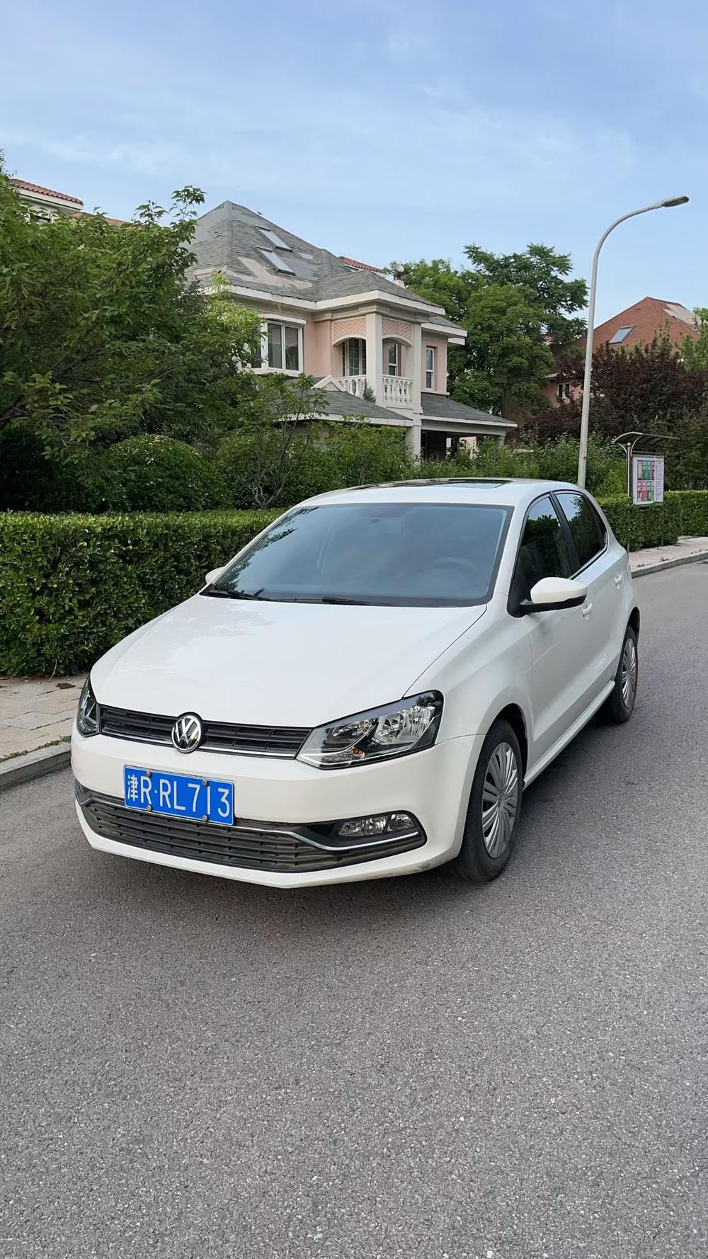 Volkswagen Polo 2018 car image 