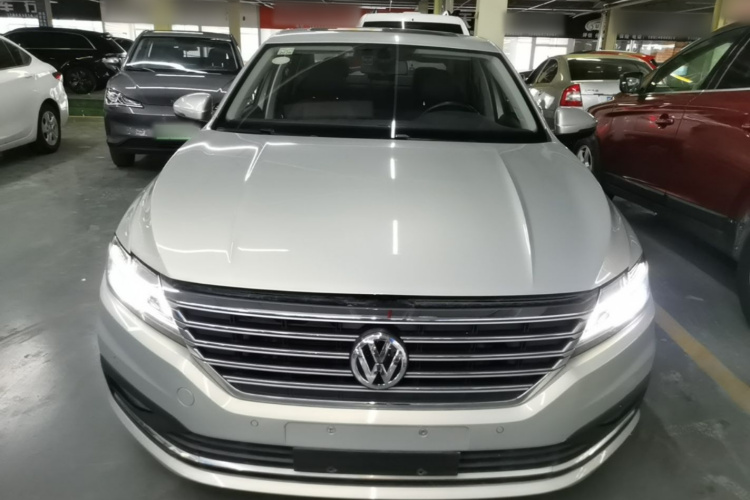 Volkswagen Lavida 2018 car image #3